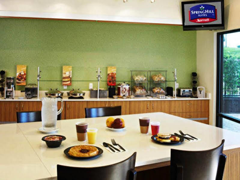 Springhill Suites St. Louis Airport/Earth City Bridgeton Kültér fotó